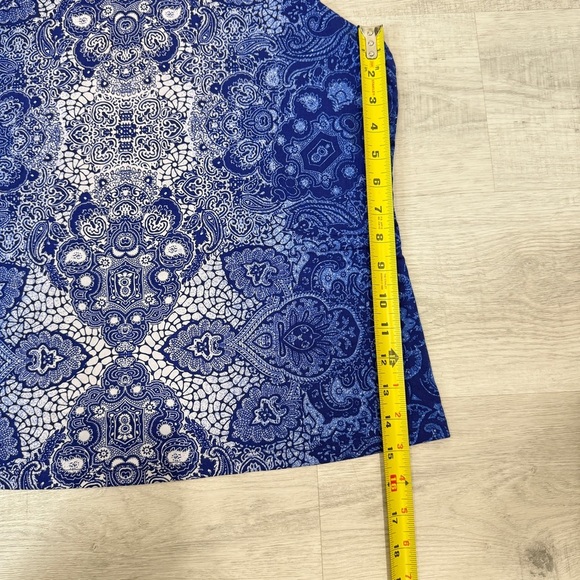 Blue Paisley Sleeveless Top - flowy - Picture 11 of 12